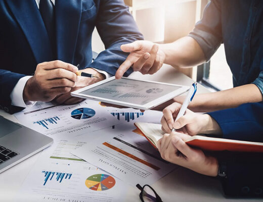 Thi công cửa nhôm đúc cho nhà Anh Nhựt